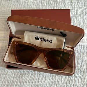 Illesteva Lisbon Sunglasses